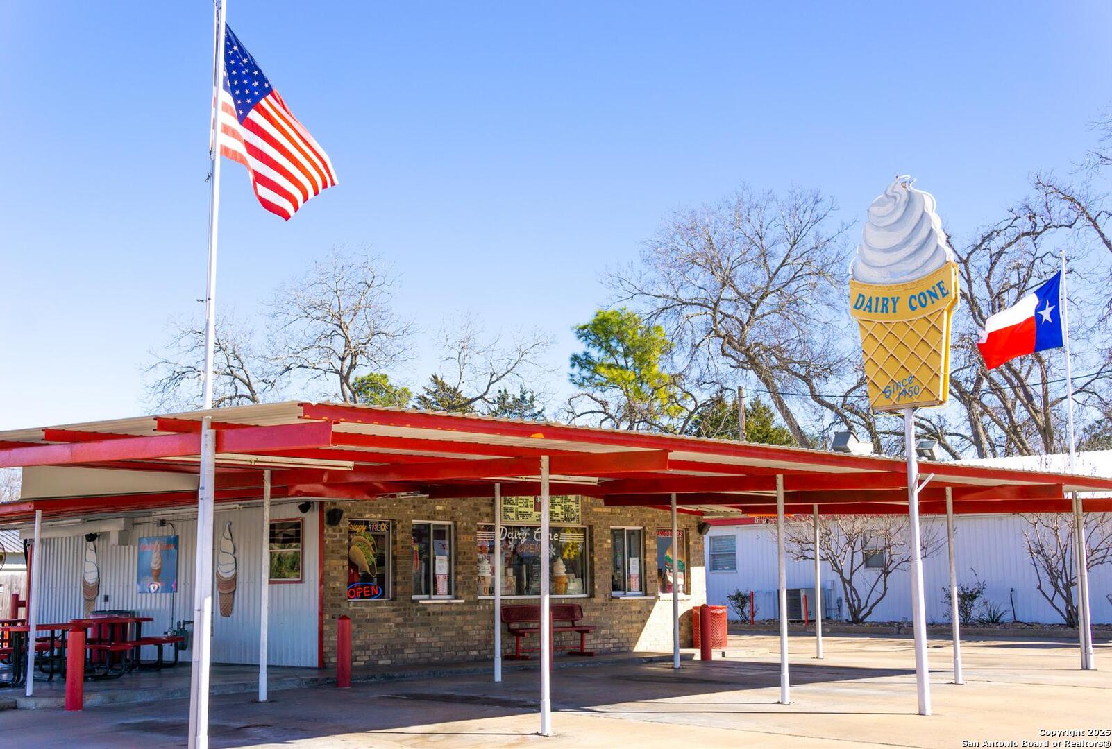 836 Walnut Street Columbus TX 78934