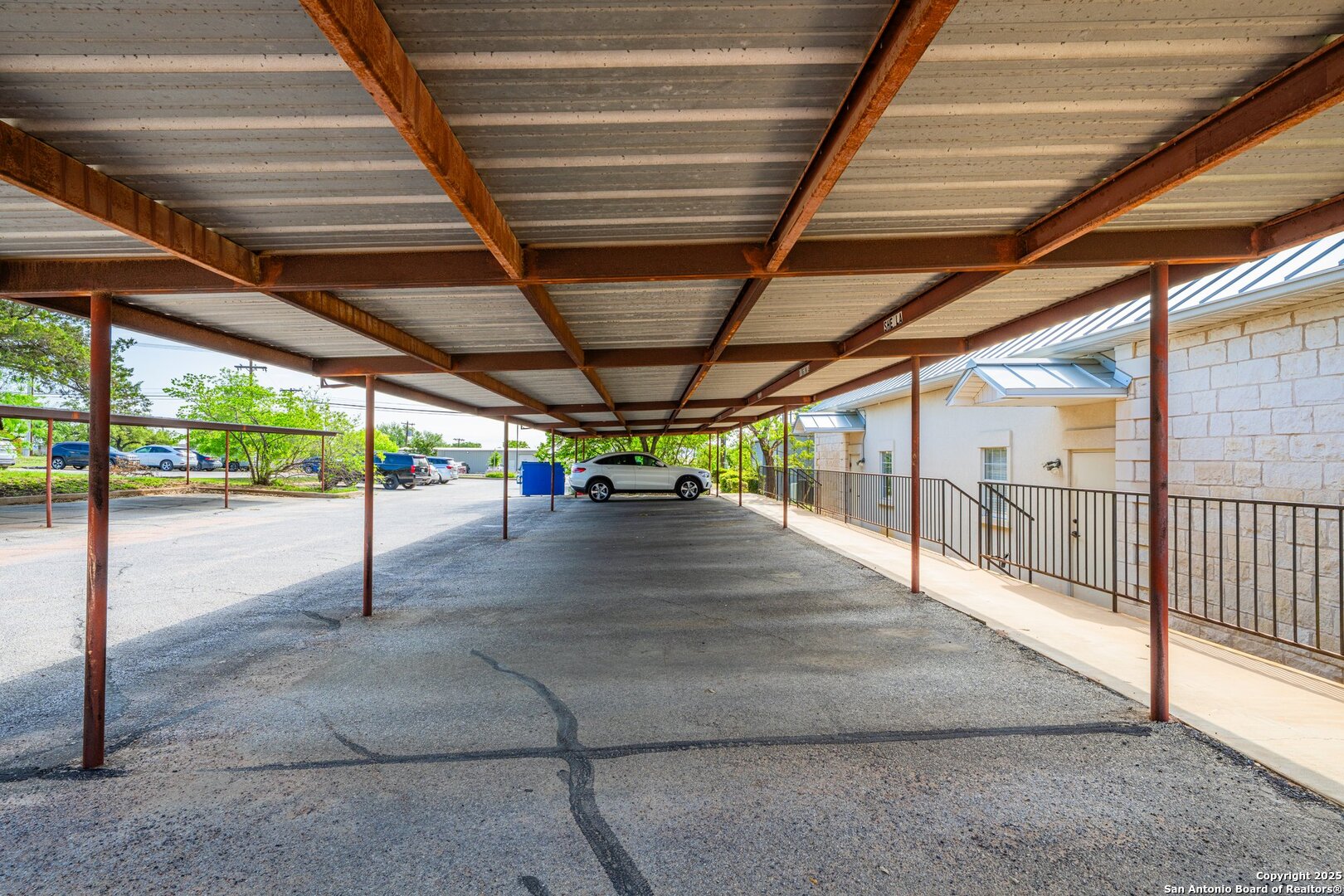 204 W Windcrest Drive Fredericksburg TX 78624