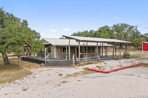 214 Edmonds Avenue Johnson City TX 78636