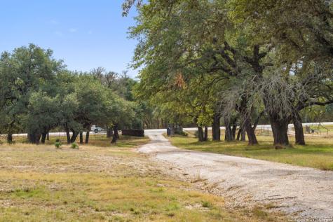 214 Edmonds Avenue Johnson City TX 78636