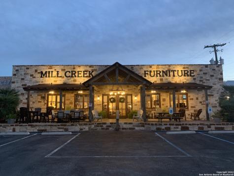 2209 E Main Street Uvalde TX 78801