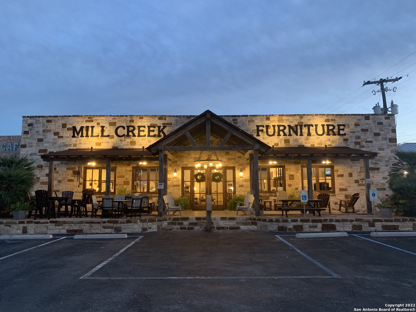 2209 E Main Street Uvalde TX 78801