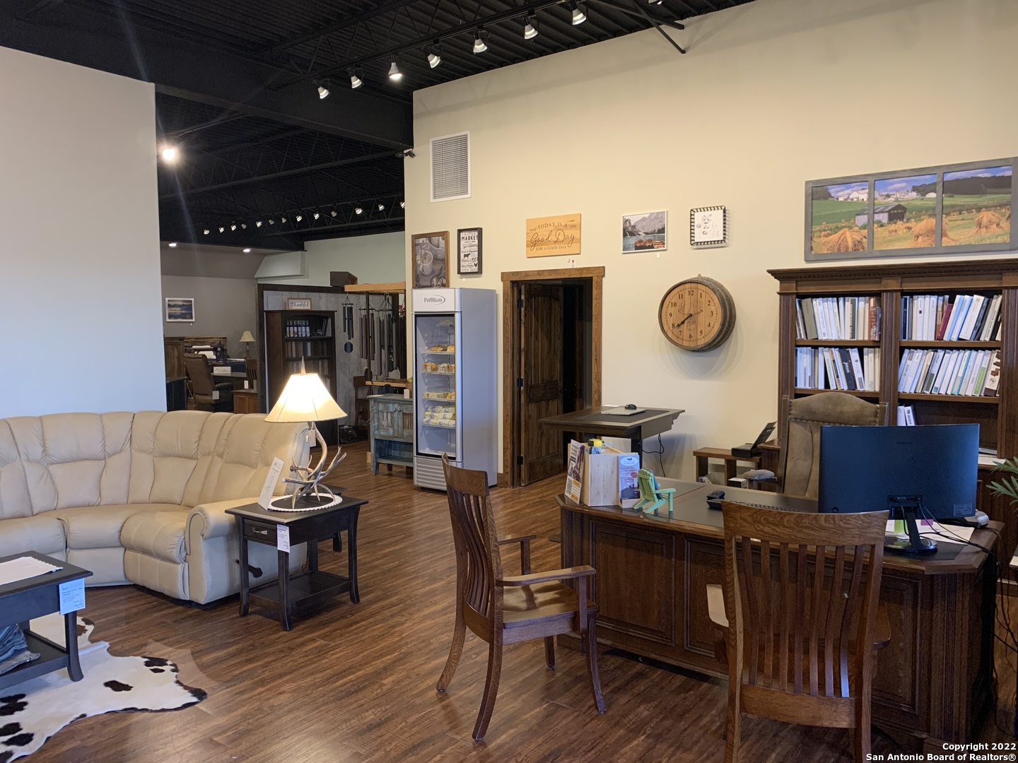 2209 E Main Street Uvalde TX 78801