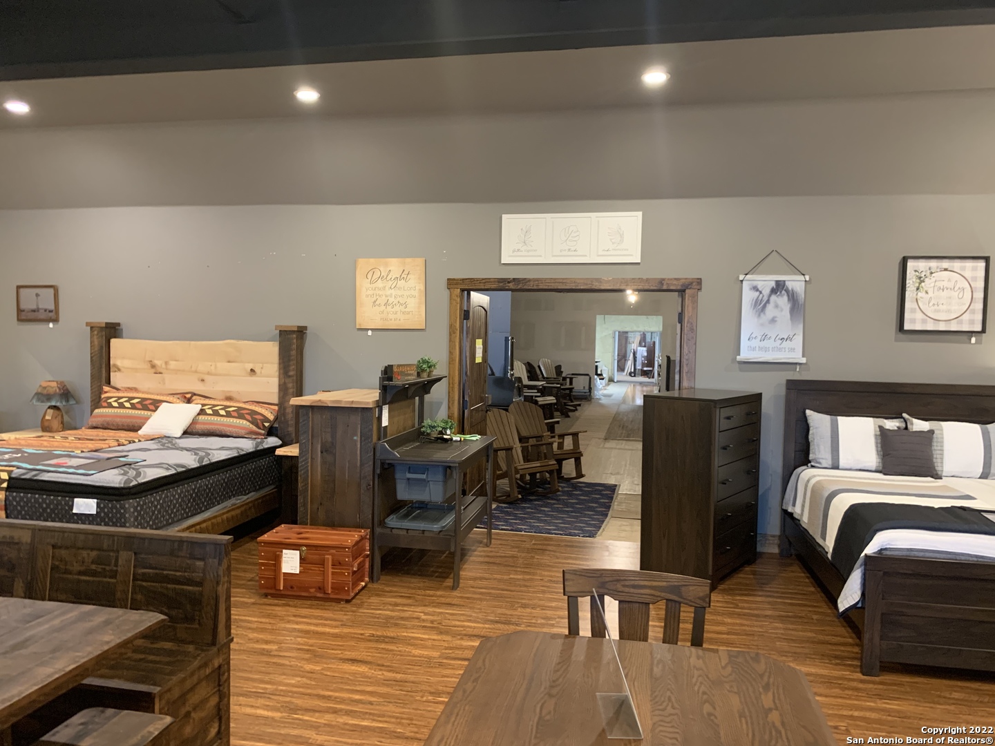 2209 E Main Street Uvalde TX 78801