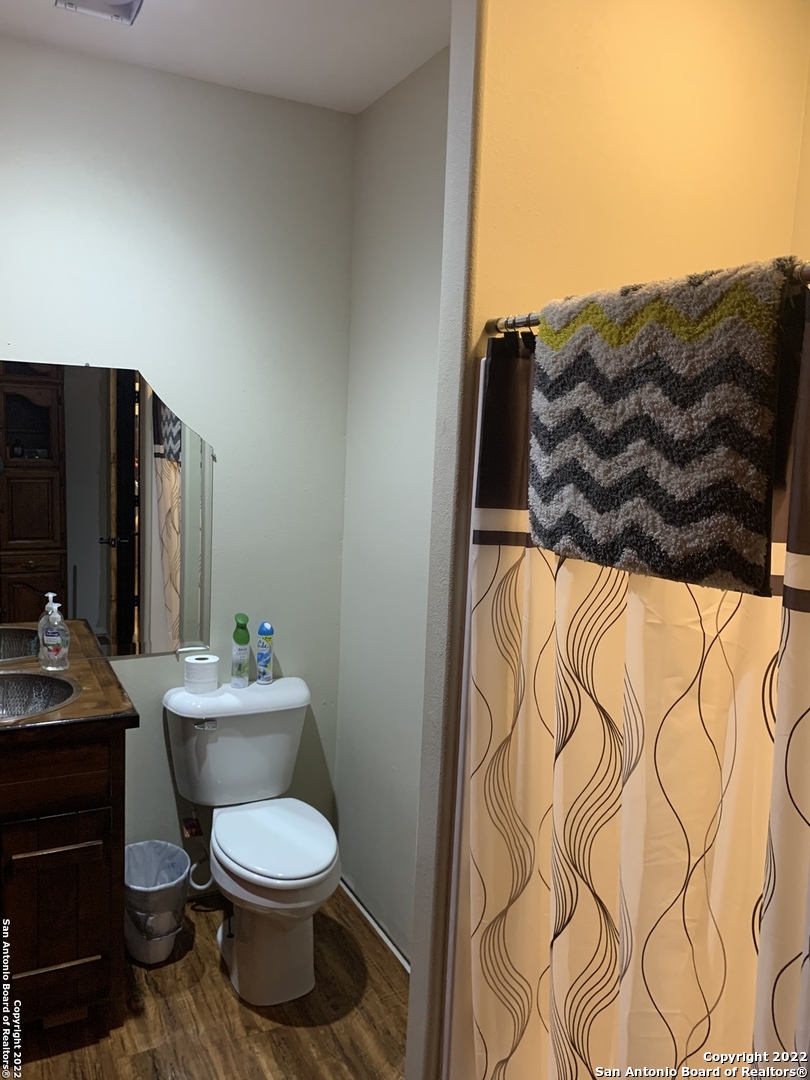 2209 E Main Street Uvalde TX 78801