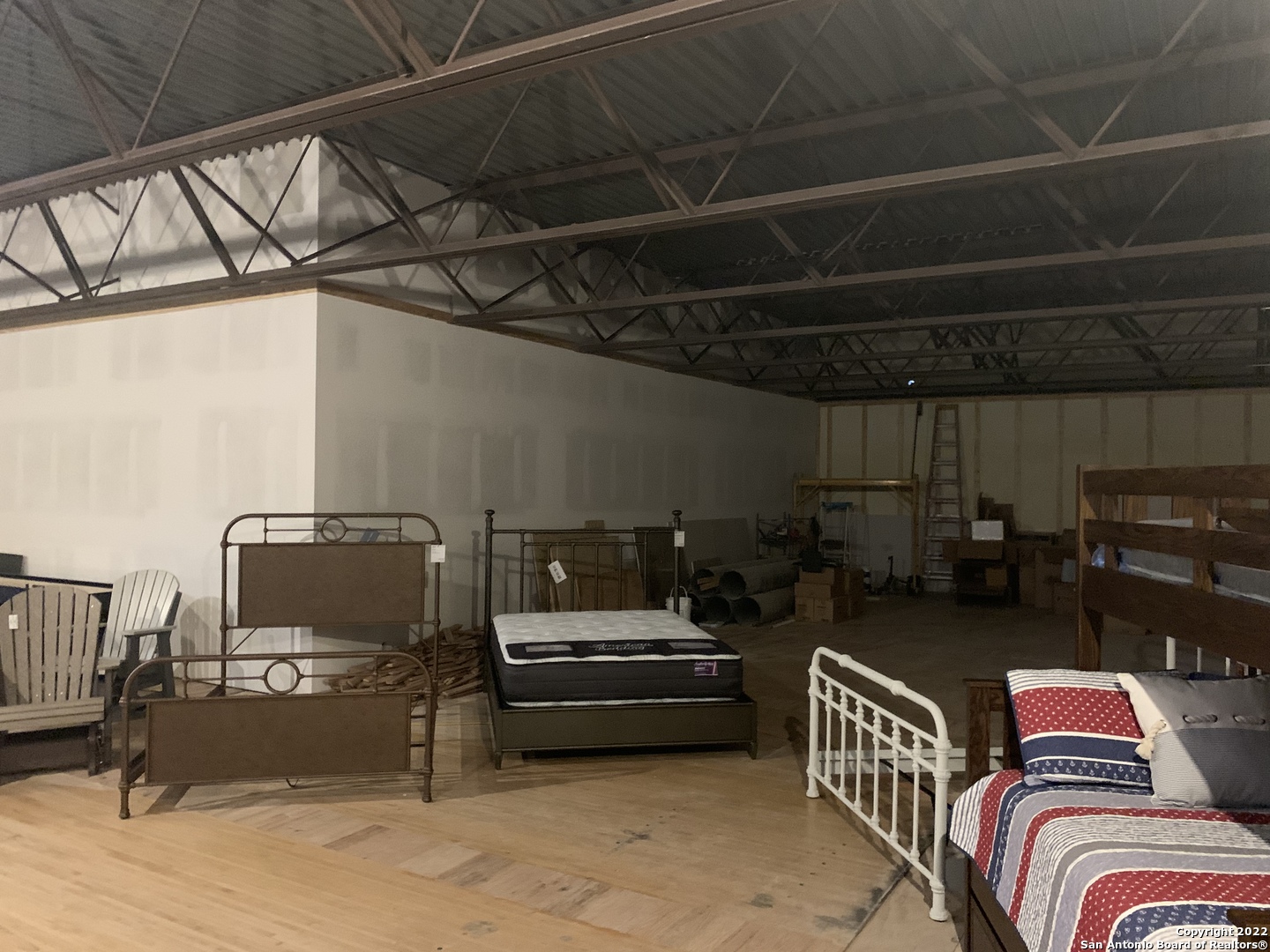 2209 E Main Street Uvalde TX 78801