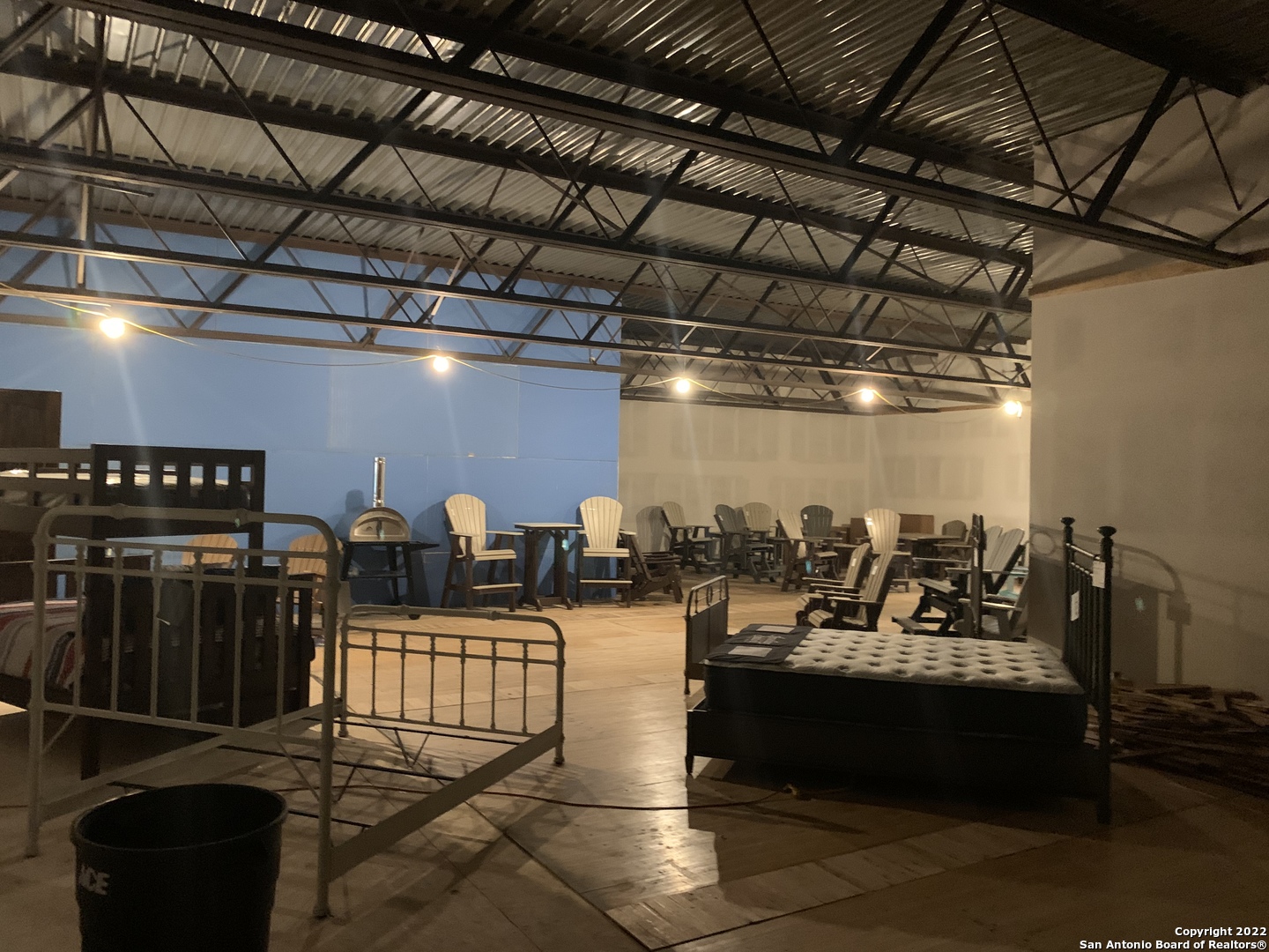 2209 E Main Street Uvalde TX 78801