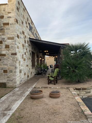 2209 E Main Street Uvalde TX 78801