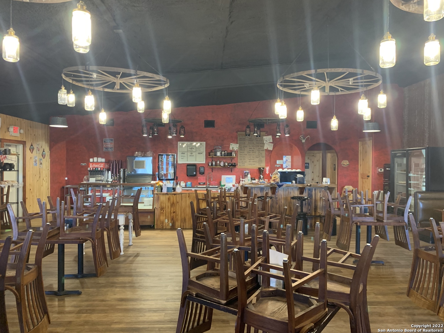 2209 E Main Street Uvalde TX 78801