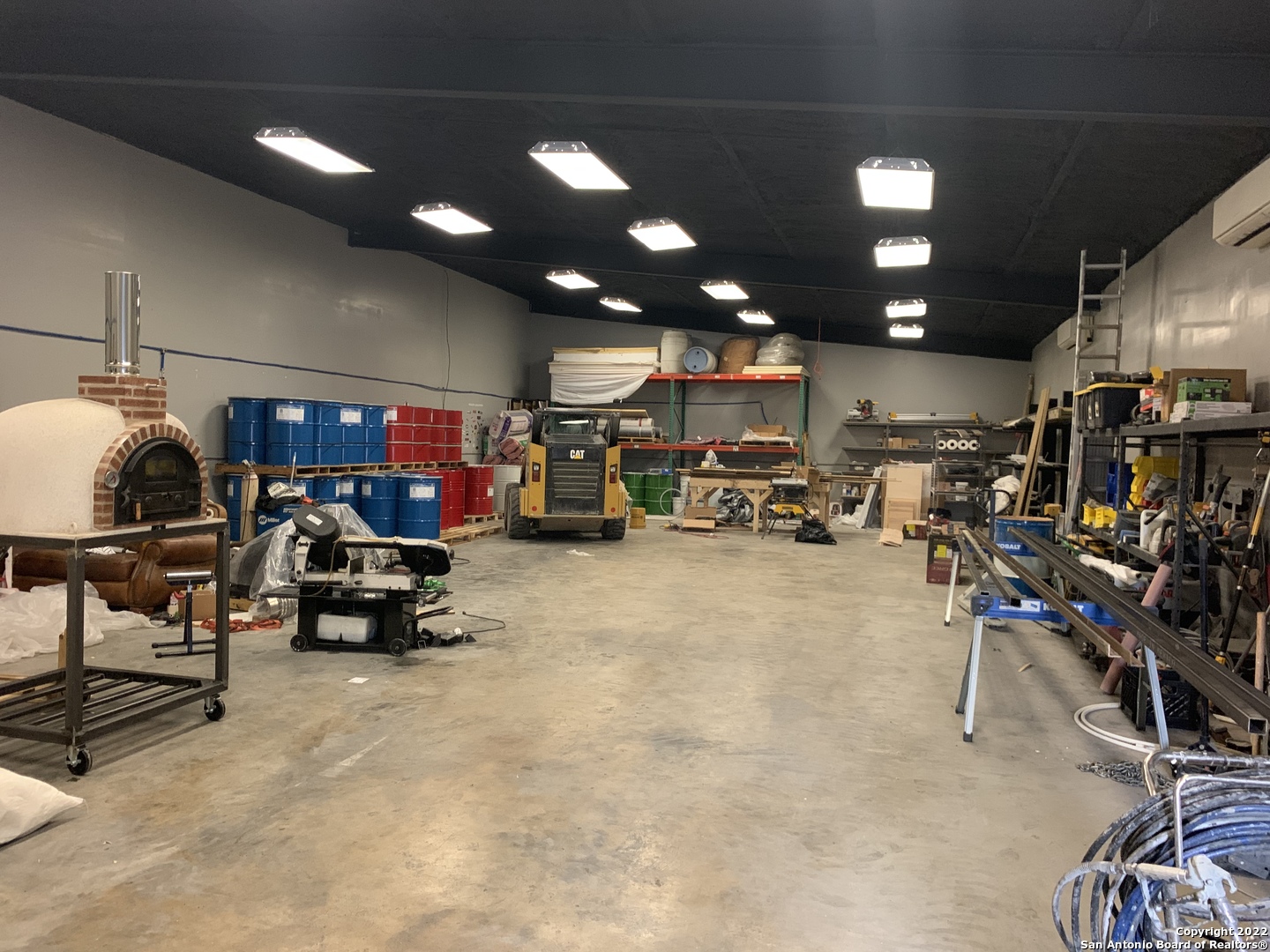 2209 E Main Street Uvalde TX 78801