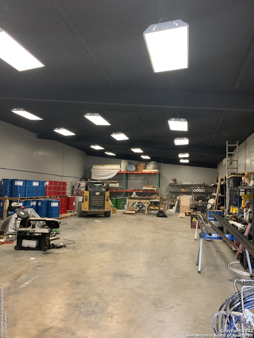 2209 E Main Street Uvalde TX 78801