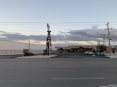2209 E Main Street Uvalde TX 78801