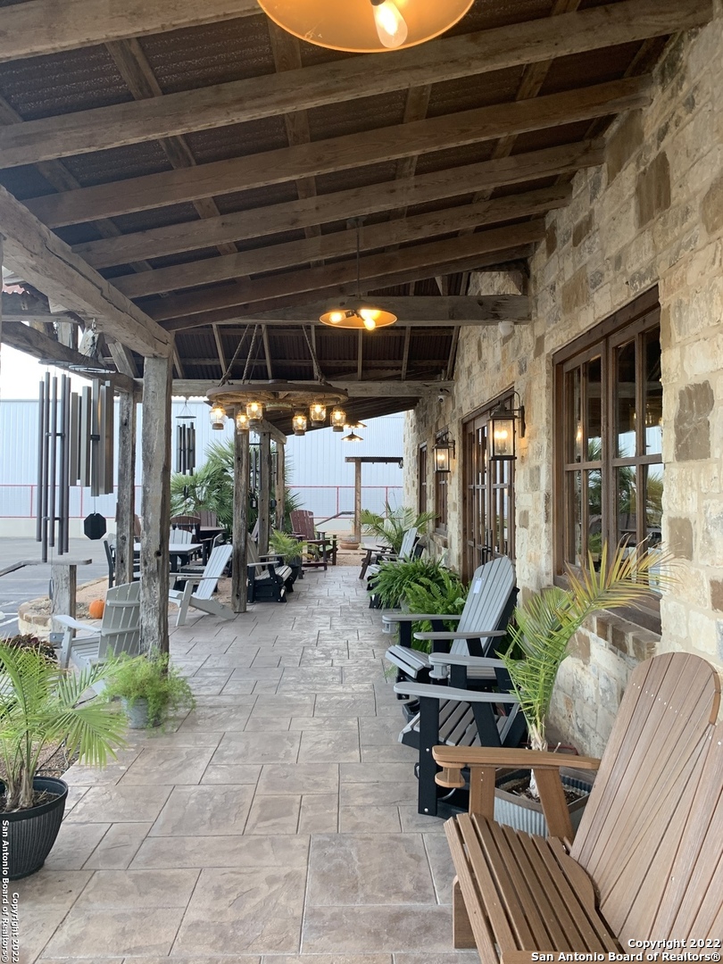 2209 E Main Street Uvalde TX 78801