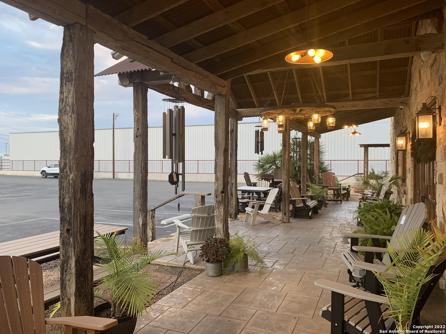 2209 E Main Street Uvalde TX 78801
