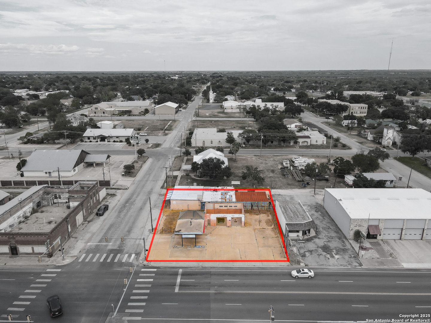 308 S Oak Pearsall TX 78061