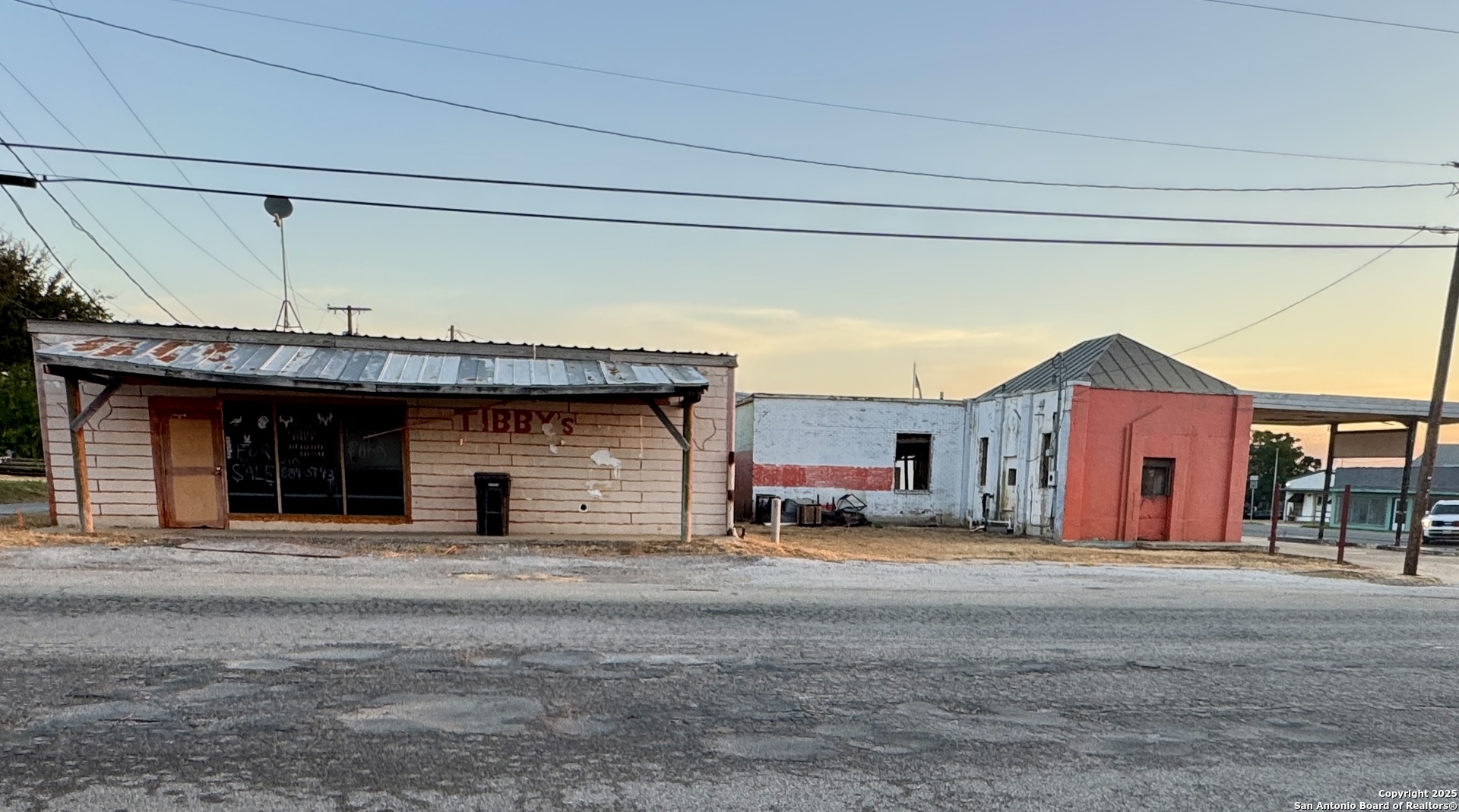 308 S Oak Pearsall TX 78061