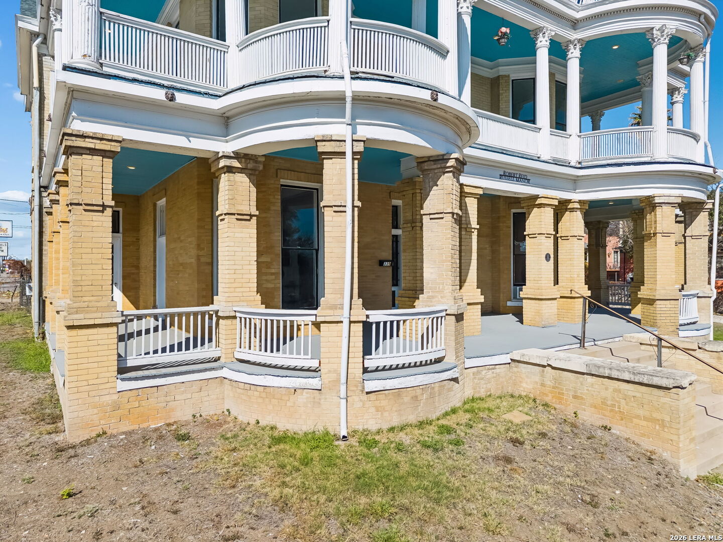 339 W Woodlawn Avenue San Antonio TX 78212