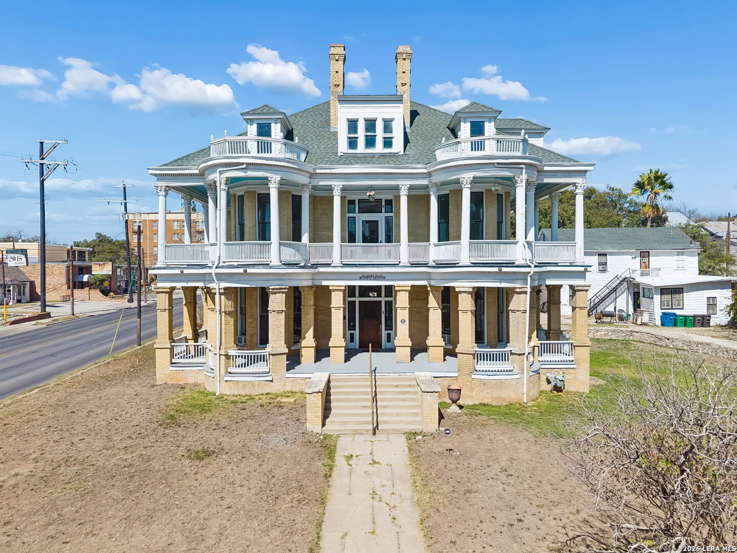 339 W Woodlawn Avenue San Antonio TX 78212