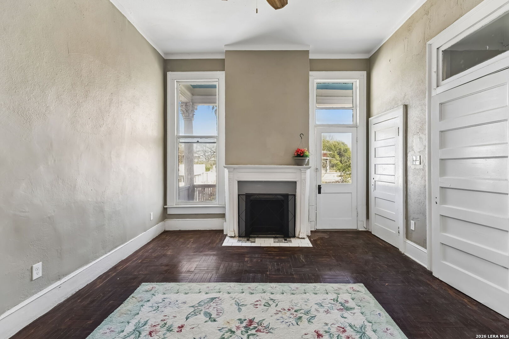 339 W Woodlawn Avenue San Antonio TX 78212