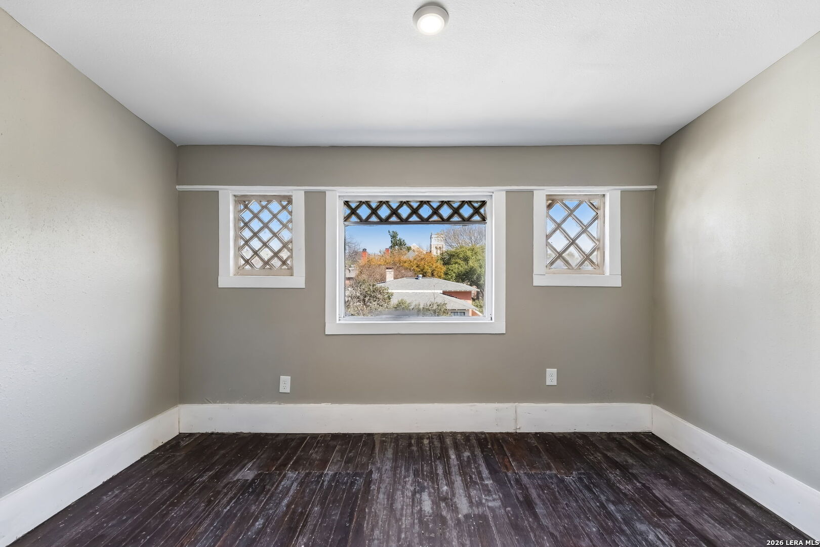 339 W Woodlawn Avenue San Antonio TX 78212