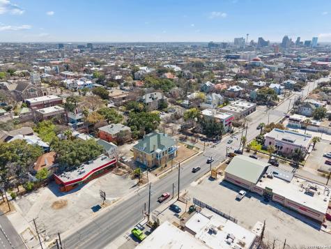 339 W Woodlawn Avenue San Antonio TX 78212