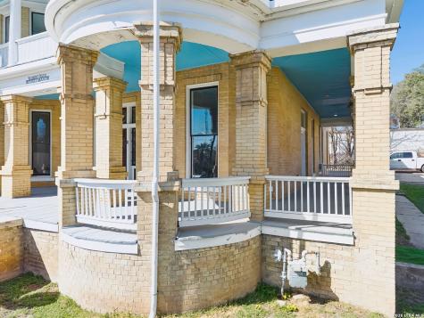 339 W Woodlawn Avenue San Antonio TX 78212
