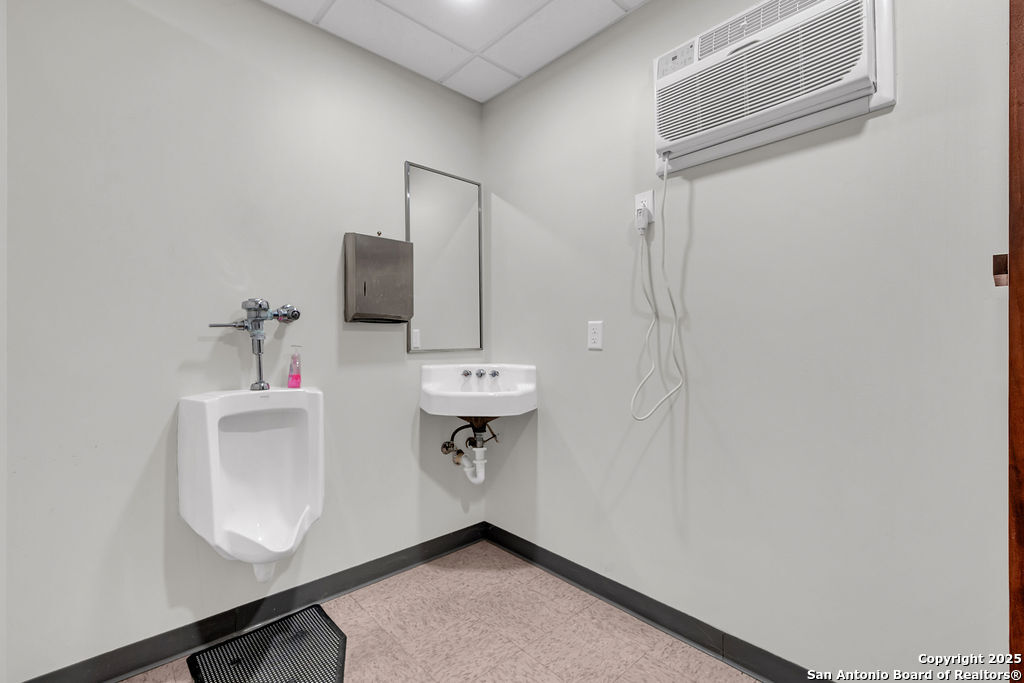 931 Basse San Antonio TX 78212