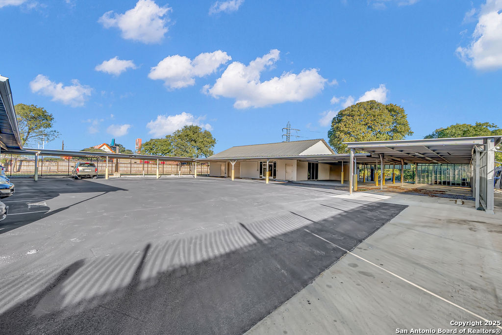 931 Basse San Antonio TX 78212