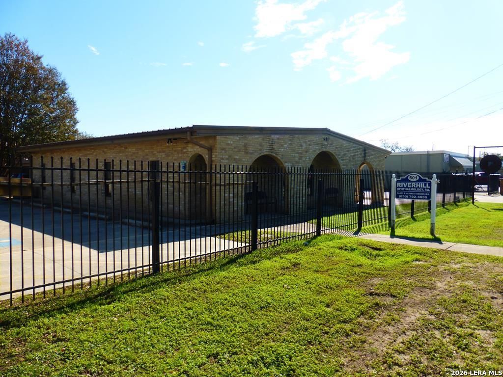 601 Clay Street Kerrville TX 78028