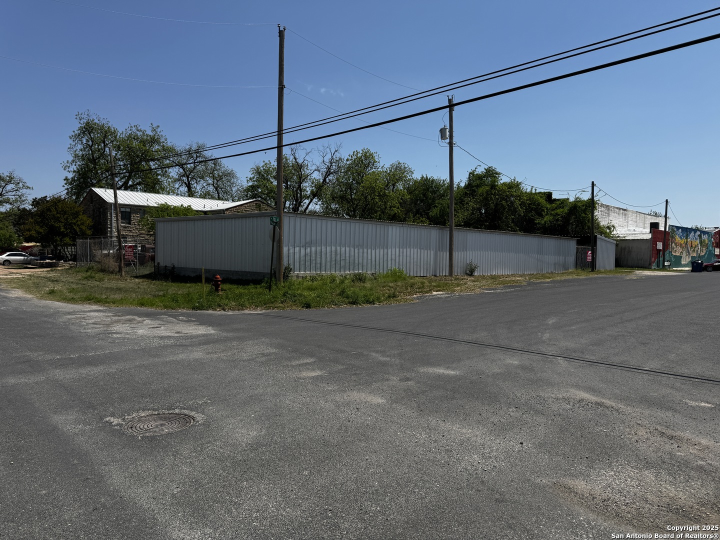 214 N. 7th Street Junction TX 76849