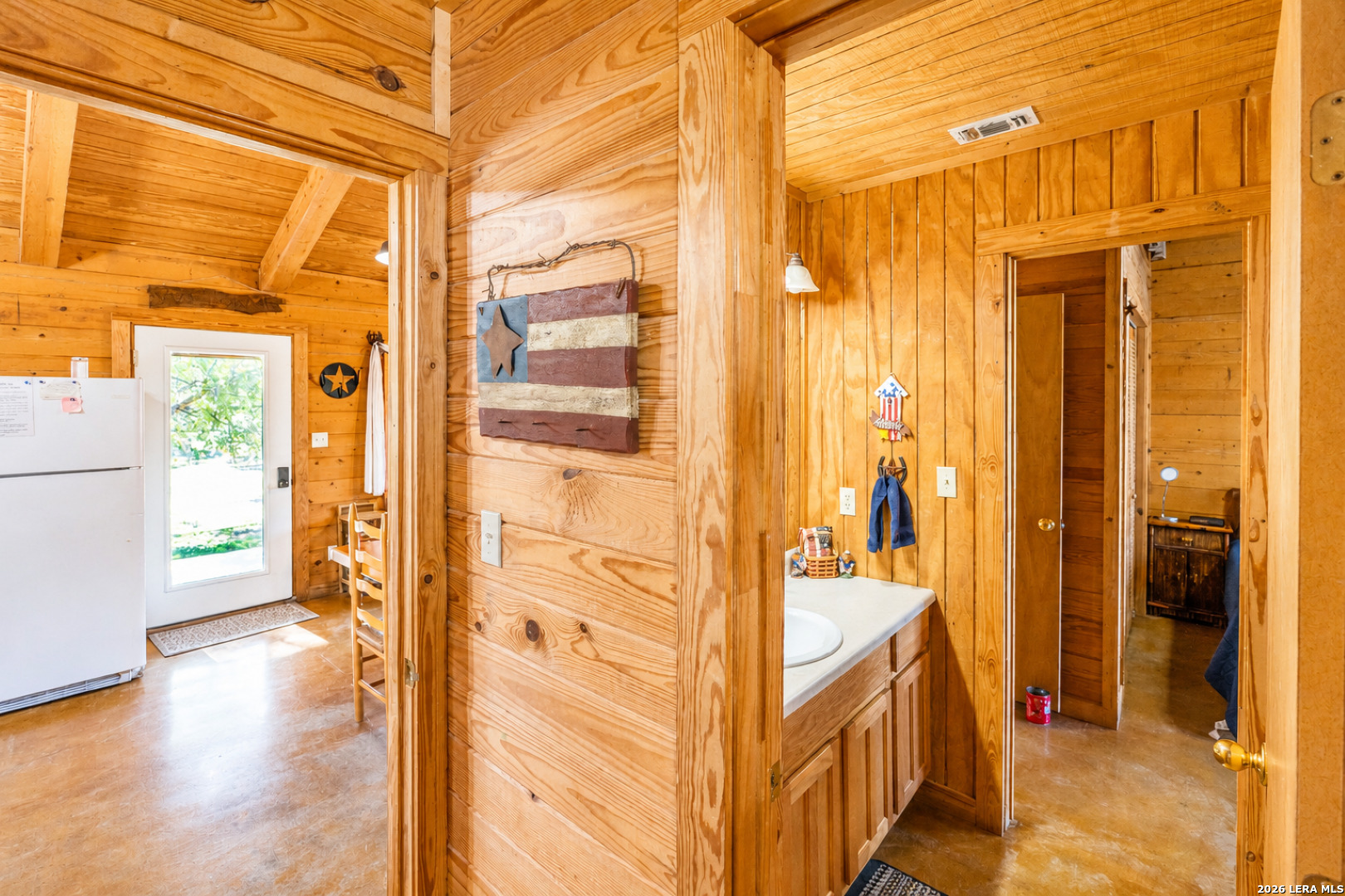 28 Pvt Road 3855 Utopia TX 78884