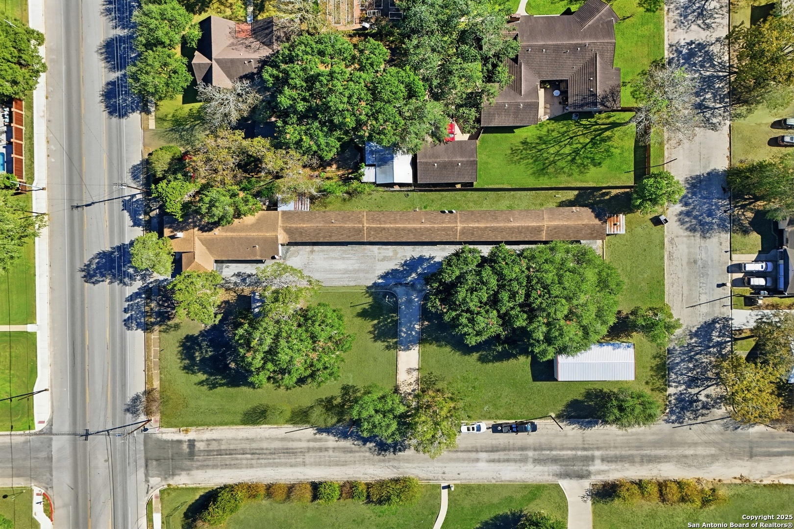 1016 N Avenue E Shiner TX 77984