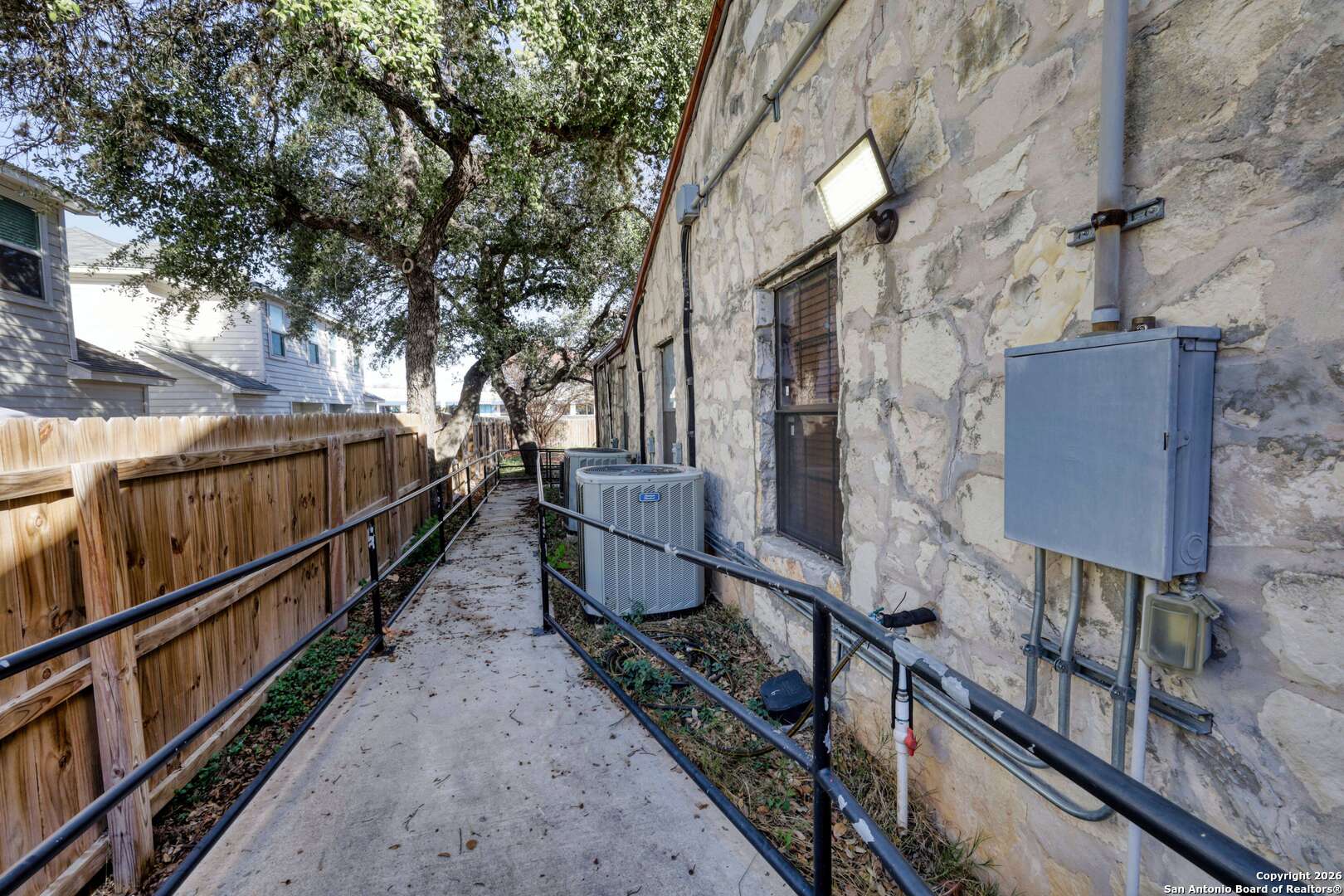 4154 Swans Landing San Antonio TX 78217