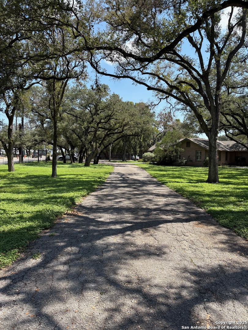 3004 Nacogdoches San Antonio TX 78217