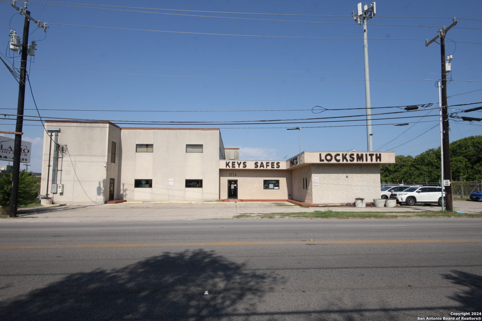 3723 West San Antonio TX 78213