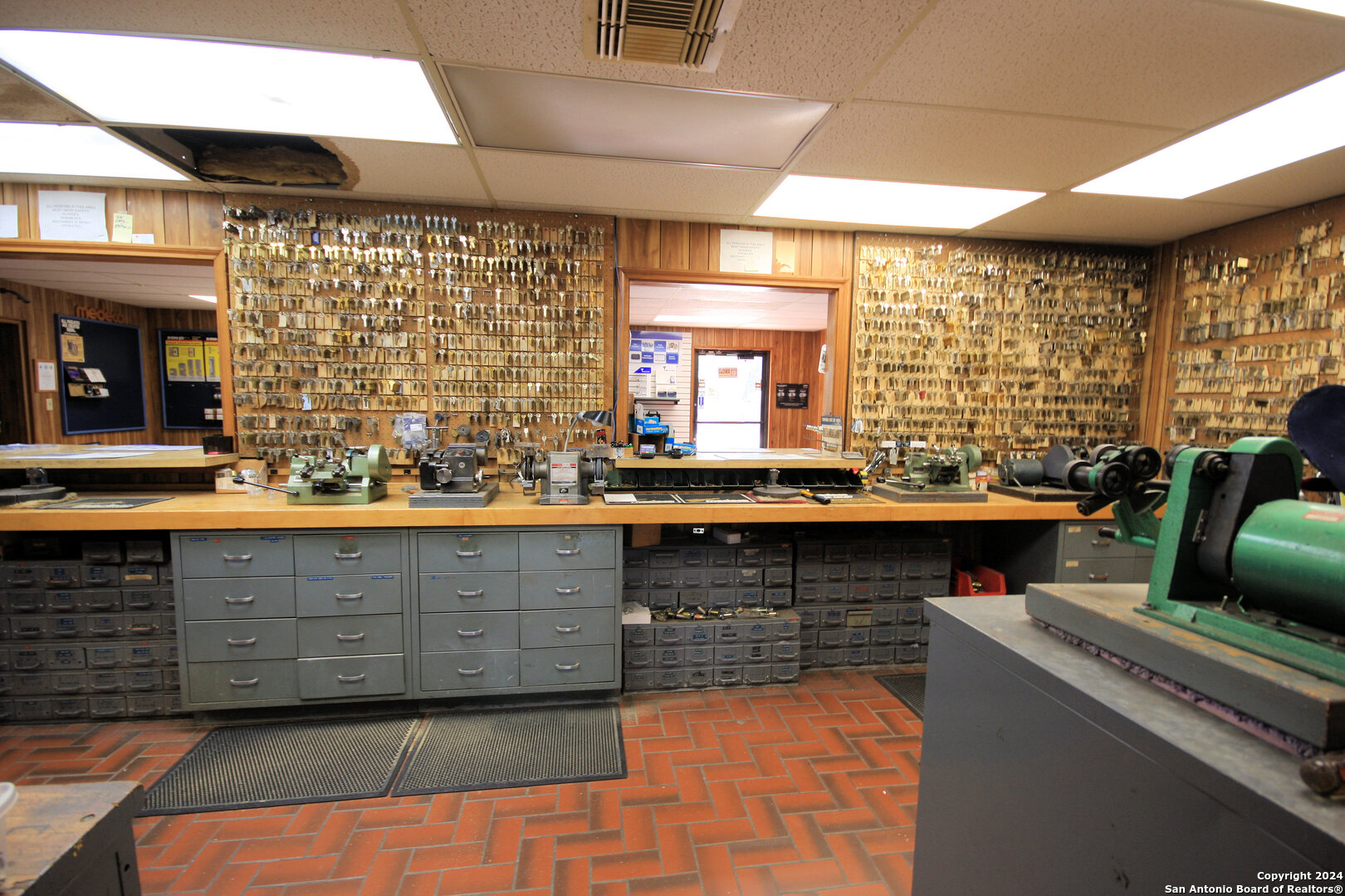 3723 West San Antonio TX 78213