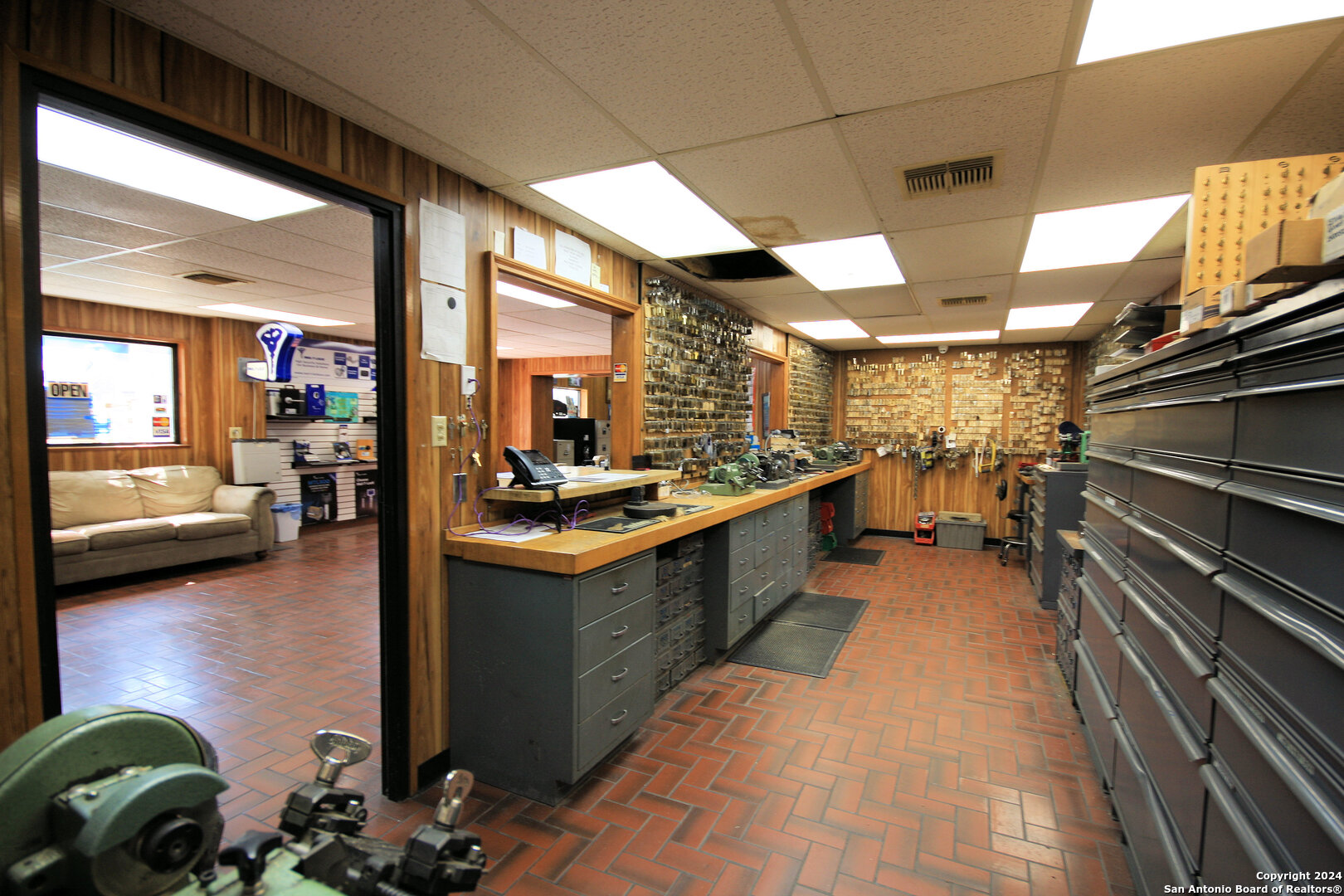 3723 West San Antonio TX 78213