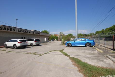 3723 West San Antonio TX 78213