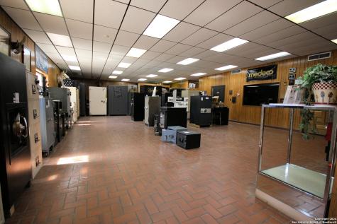 3723 West San Antonio TX 78213