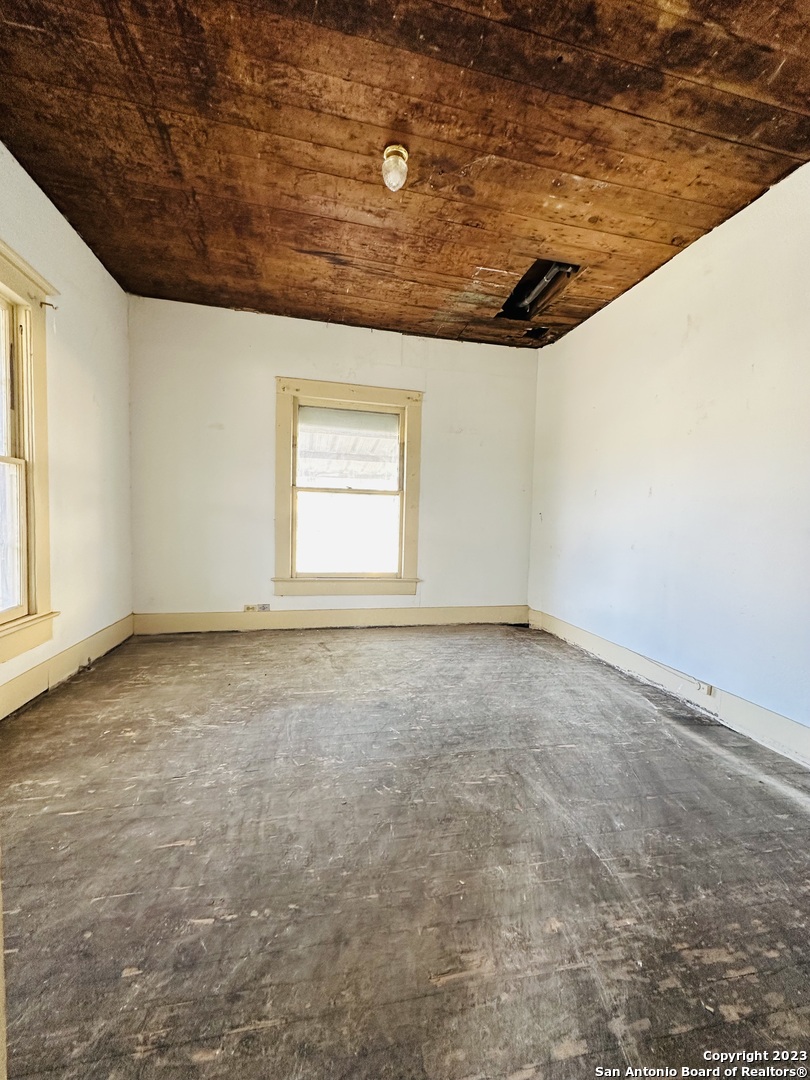 4104 S Presa Street San Antonio TX 78223