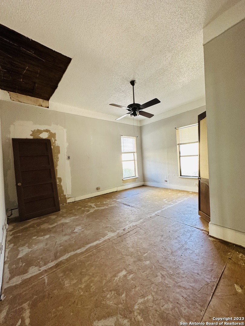 4104 S Presa Street San Antonio TX 78223