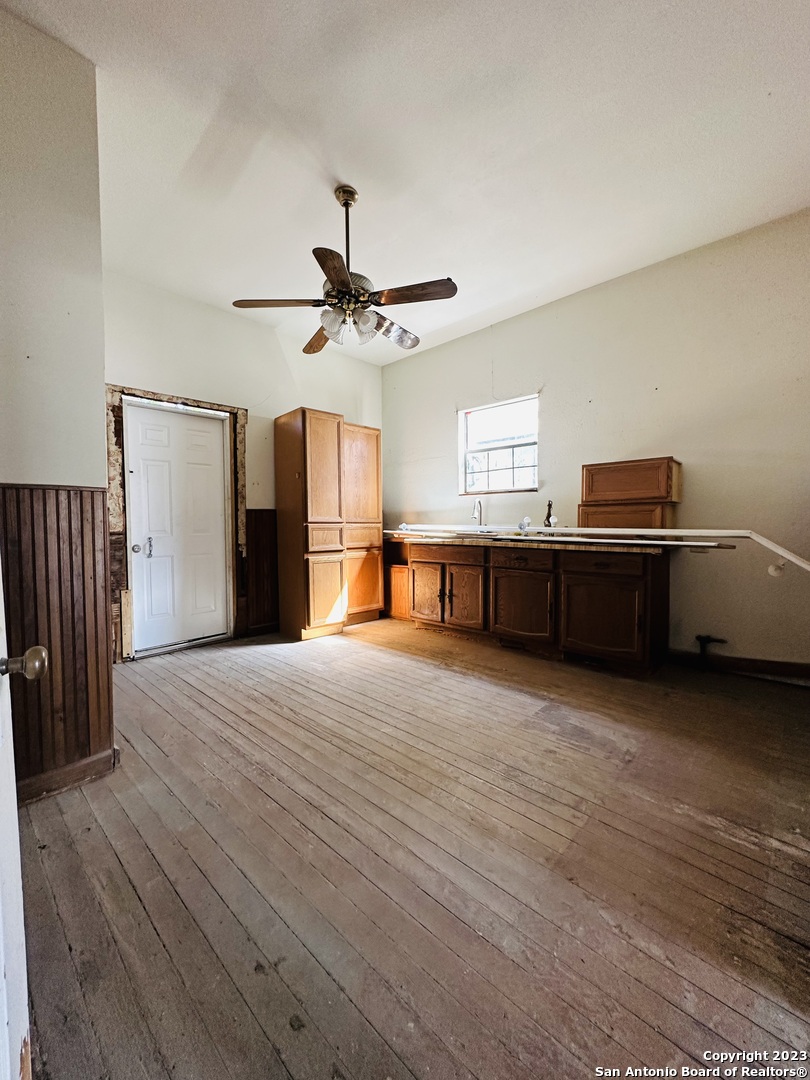 4104 S Presa Street San Antonio TX 78223