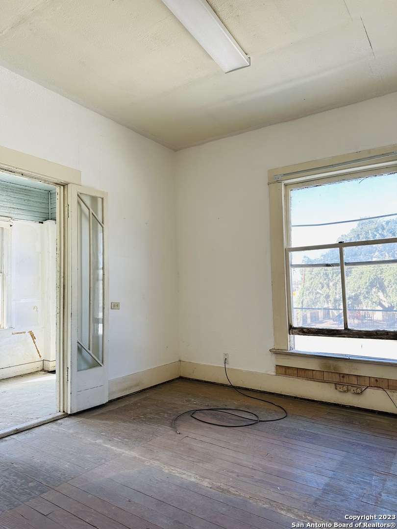 4104 S Presa Street San Antonio TX 78223