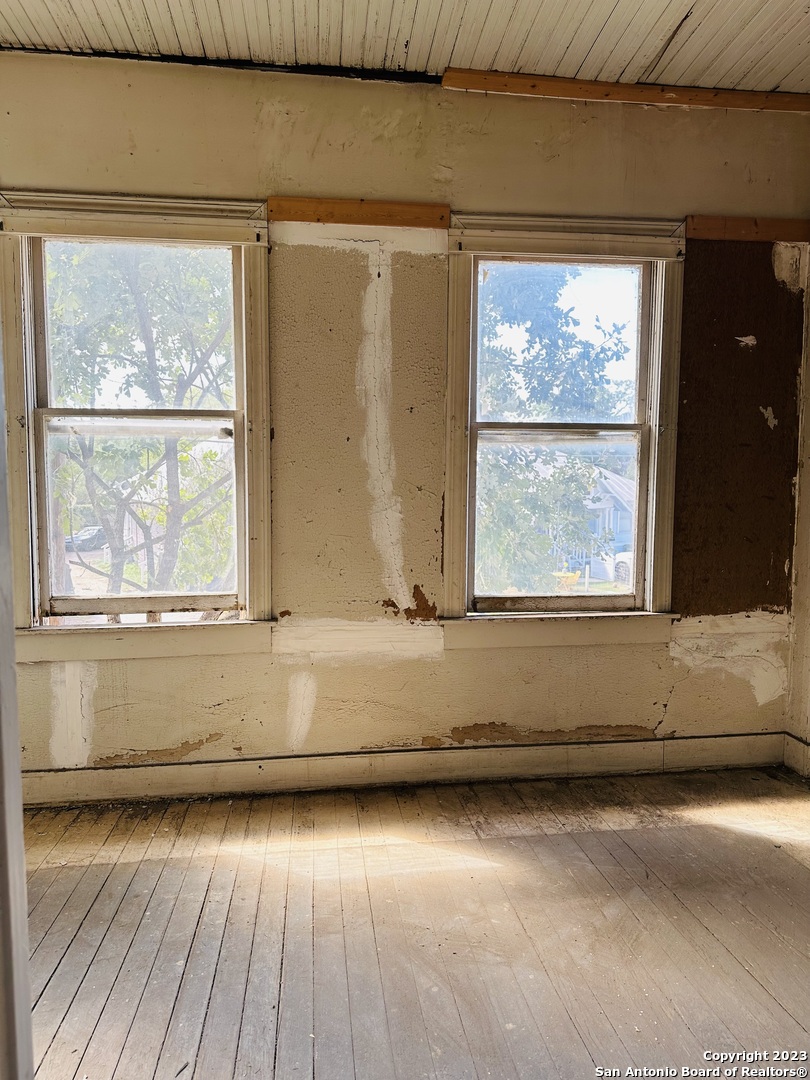 4104 S Presa Street San Antonio TX 78223