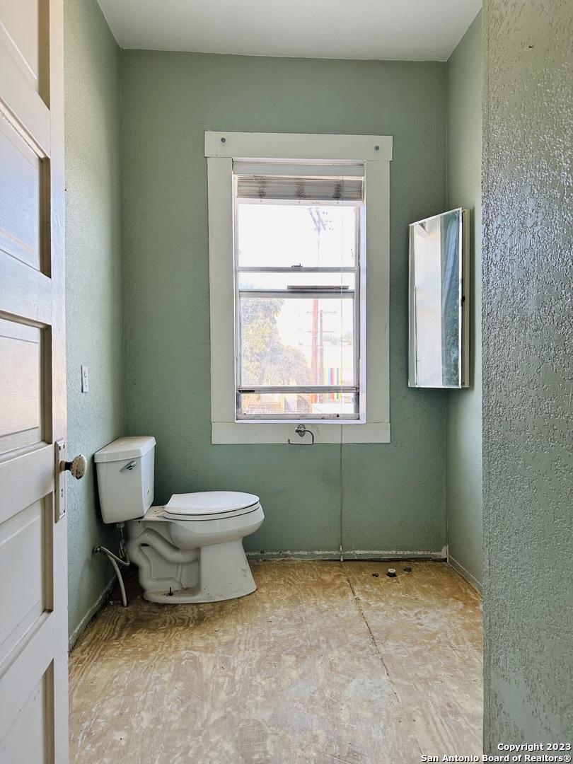 4104 S Presa Street San Antonio TX 78223