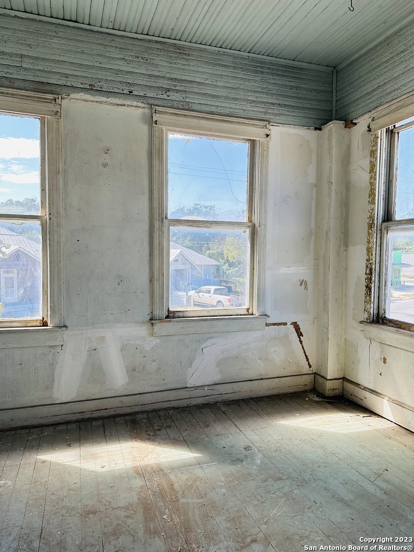 4104 S Presa Street San Antonio TX 78223