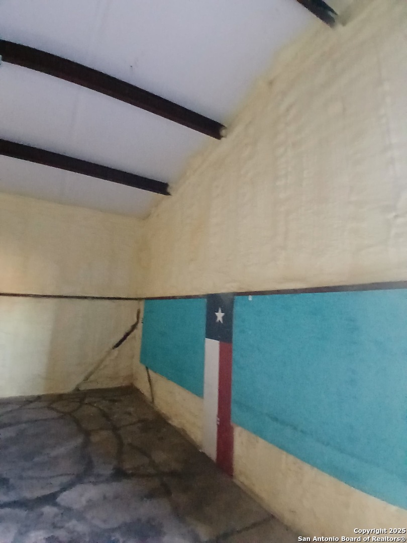 8753 State Highway 16 Poteet TX 78065