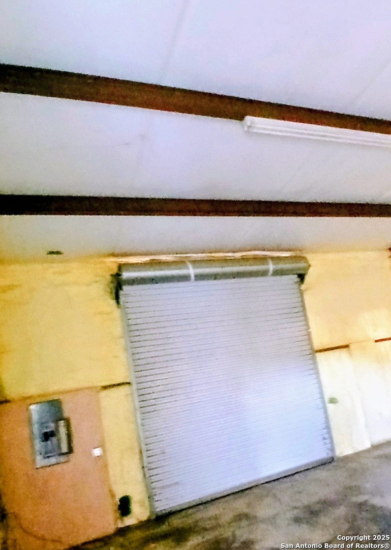 8753 State Highway 16 Poteet TX 78065