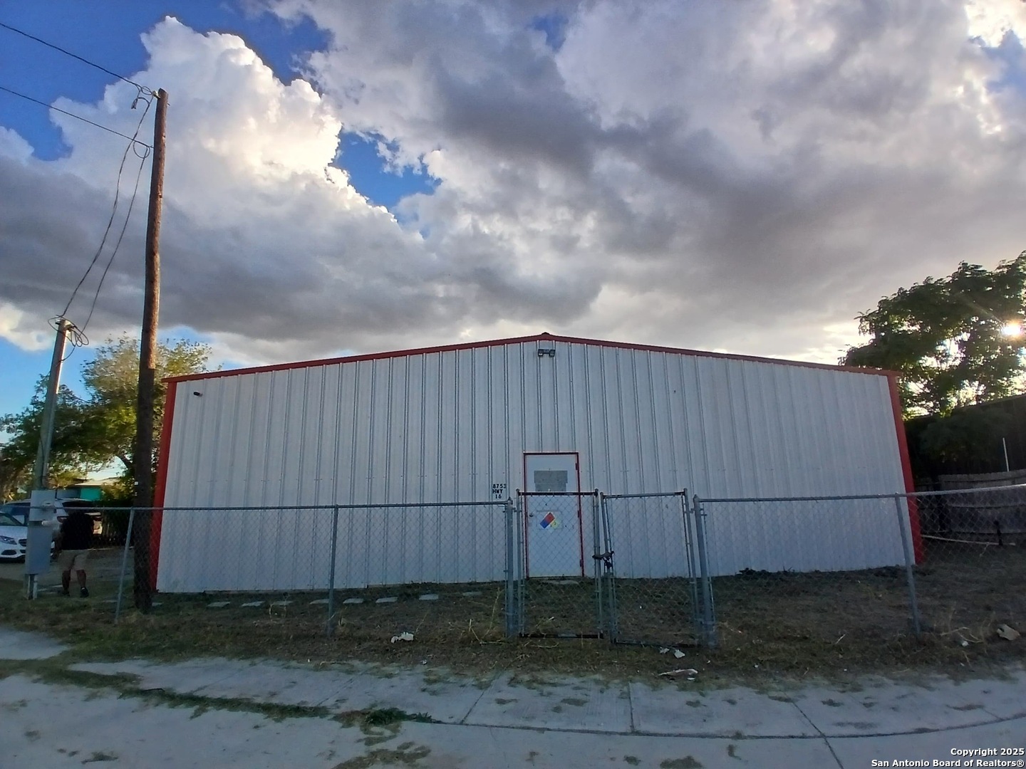 8753 State Highway 16 Poteet TX 78065