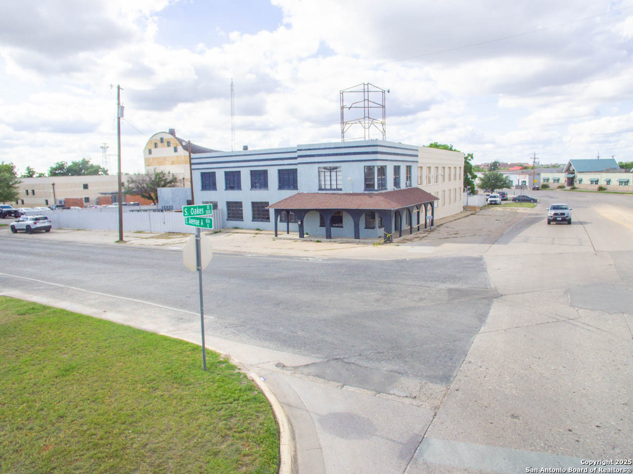 455 S Oaks San Angelo TX 76903